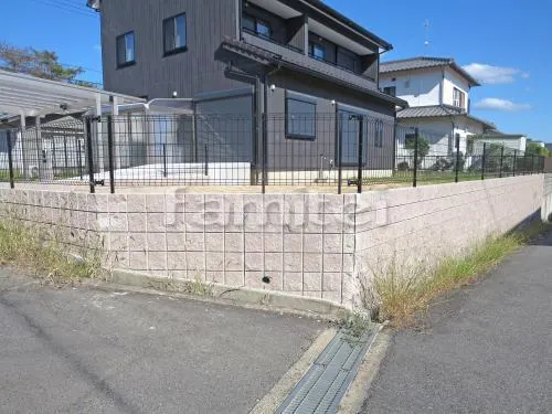 甲賀市 外構工事 玄関まわり 門柱 照明 ポスト アプローチ ガレージまわり 駐車場屋根 土間コンクリート スロープ バリアフリー 段差ステップ解消 境界フェンス塀 ガーデンルーム