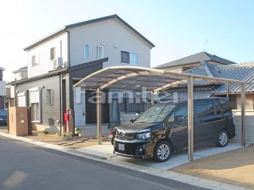 和歌山市 外構工事 アプローチ 門柱 ポスト 花壇 ガレージまわり 駐車場屋根 土間コンクリート 目隠し塀 塗り壁 木製調デザインアルミ角柱 洗濯干し屋根 犬走り 防犯砂利敷き バラス砕石 