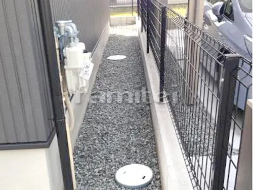 天理市 外構工事 駐車場ガレージ床 土間コンクリート 境界フェンス塀 LIXILリクシル ハイグリッドフェンスUF8型 TOEXトエックス コンクリートブロック 犬走り 防犯砂利敷き バラス砕石