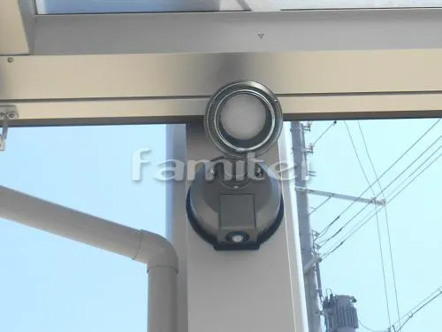木津川市 外構工事 新築モダン オープン外構 玄関まわり 門柱 照明 表札 ポスト 花壇 アプローチ お庭まわり 植栽 タイルデッキ 水受け フェンス　カーポート 土間コンクリート 角柱