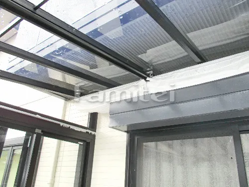 川辺郡猪名川町 エクステリア工事 木製調ガーデンルーム 三協アルミ ハピーナ F型フラット屋根 サンルーム 網戸 タイルデッキ INAXイナックス グレイスランド300角 GRL-11 LIXILリクシル
