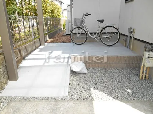 木津川市 自転車置場 土間コンクリート スロープ バリアフリー 段差ステップ解消 土留めコ化粧ブロック カーポート ネスカR 玄関ポーチ手摺り(手すり) グリップライン