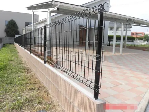 加古川市 新築ベーシック オープン外構 門柱 照明 郵便受けポスト テラス屋根 駐車場ガレージ床 花壇 サンルーム ハウスステップ 立水栓 門扉