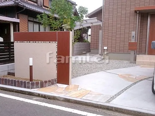 紀の川市 新築ナチュラル オープン外構　袖壁 塗り壁 ボード TAKASHOタカショー エバーアートボード レンガ花壇 ユニソン ソイルレンガ 機能門柱 YKKAP シンプレオ 自転車バイク屋根 YKKAP レイナポートグランミニ 駐輪場屋根 サイクルポート R型アール屋根 土間コンクリート