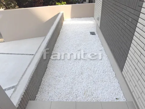 宝塚市 新築シンプル オープン外構 門柱 照明 土間コンクリート フェンス 門扉