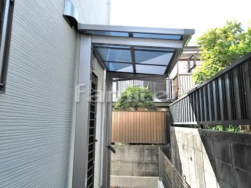 神戸市 リフォーム外構工事 角柱 カーポート サイクルポート フェンス 門扉 ウッドデッキ 物置 テラス屋根
