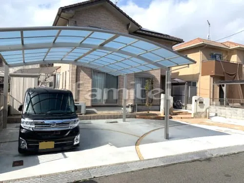 蒲生郡竜王町 新築ナチュラル オープン外構 カーポート YKKAP レイナポートグラン 横2台用(ワイド ツイン) R型アール屋根