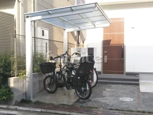 大東市 エクステリア工事 自転車バイク屋根 LIXILリクシル ネスカF F型フラット屋根 サイクルポート 駐輪場屋根