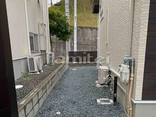 茨木市 新築シンプル オープン外構 門柱 カーポート横2台 犬走り 立水栓