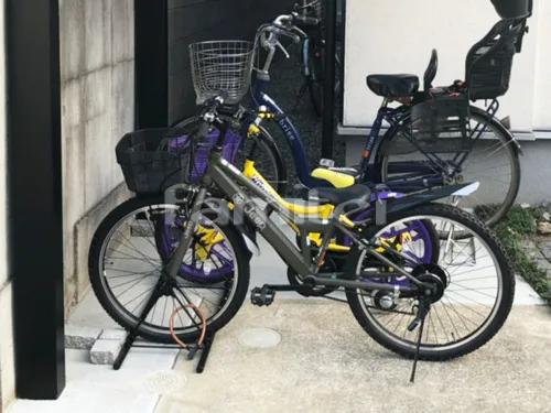 和歌山市 リフォーム部分工事 自転車バイク屋根 LIXILリクシル ネスカF 駐輪場屋根 サイクルポート F型フラット屋根 屋根材 ポリカーボネート クリアブルー 土間コンクリート 伸縮目地