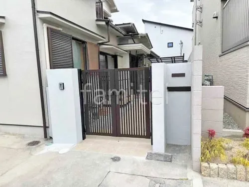 西宮市 新築シンプル セミクローズ外構