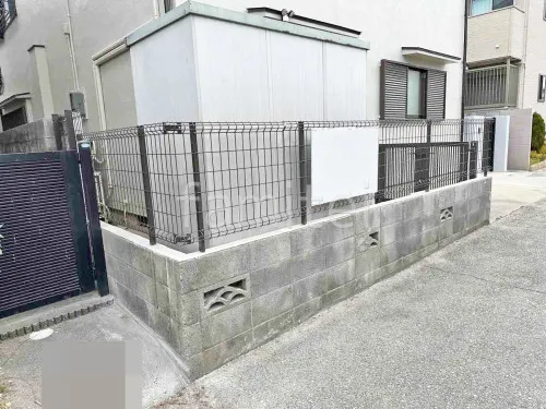 西宮市 新築シンプル セミクローズ外構