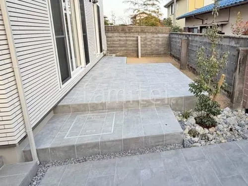 大津市 新築シンプル セミクローズ外構