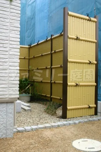 和泉市　オープン外構　カーポート　生垣　坪庭　照明　