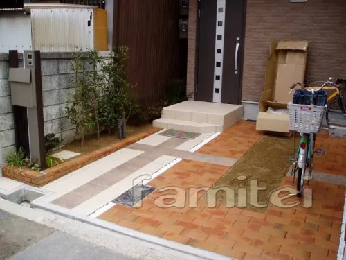 大阪市　オープン外構　洋風　機能門柱　タイルアプローチ　レンガ