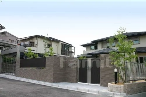 柏原市　和風外構　カーポート１台 洗濯竿掛け　和風庭園