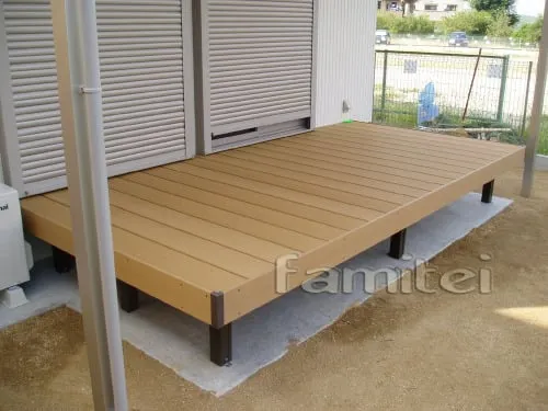 和泉市　新築外構　ウッドデッキ　ベランダ屋根　境界フェンス