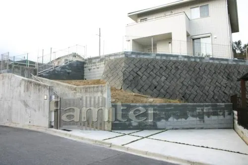 奈良市　セミクローズ外構　階段　境界フェンス