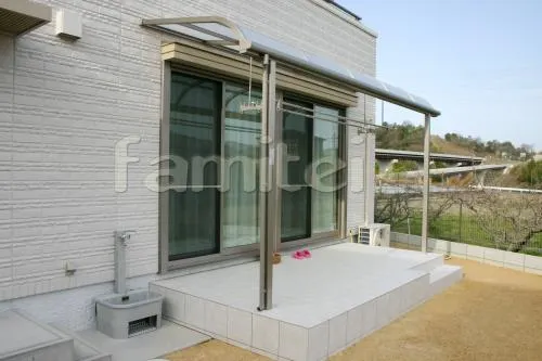 橋本市　オープン外構　タイルデッキ　テラス屋根１階　カーポート