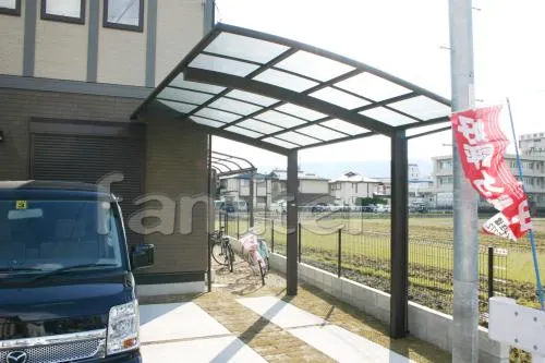 大津市　オープン外構　ガラスブロック門柱　カーポート　テラス屋根