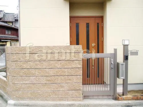 堺市　クローズ外構　カーポート　レンガ花壇　境界メッシュフェンス