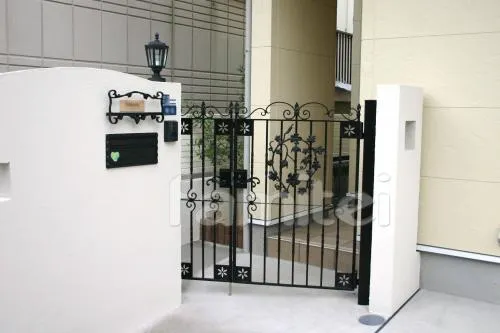 リフォーム外構　門扉　塗り壁