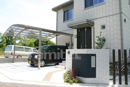 和歌山市もオープンモダン外構　郵便ポスト　モダン門柱