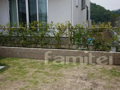 箕面市の新築オープン外構工事　機能門柱　芝生　