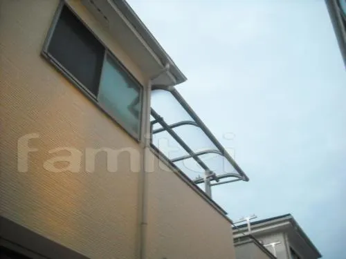 大阪市　カーポート1台用　テラス屋根２Ｆ ベランダ竿掛け