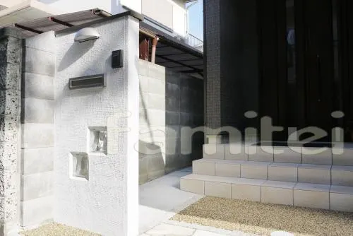 大東市のオープン外構　カーポート サイクルポート　ガラスブロック門柱