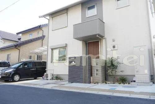 和歌山市　オープン外構 シンプルモダン　アプローチタイル