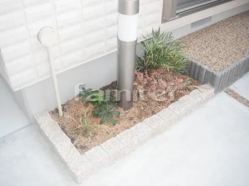 和歌山市　オープン外構　カーポート 目隠しパネル　機能門柱