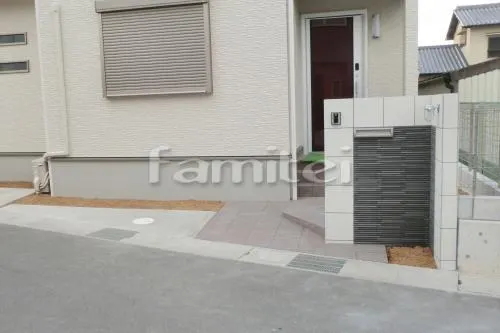 和泉市　カーポート プライスポート縦２台　 門柱アプローチ タイル貼