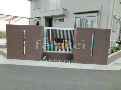 泉南郡熊取町 車庫土間コンクリート カーポート プライスポート2台 ワイド 塗り壁門柱 四国化成 パレット 引戸門扉 LIXIL(リクシル) アーキスライドA