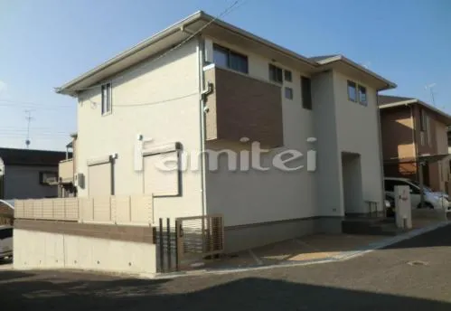 香芝市　新築オープン外構　ホワイトタイル門柱　アプローチ 洗い出し　階段手すり