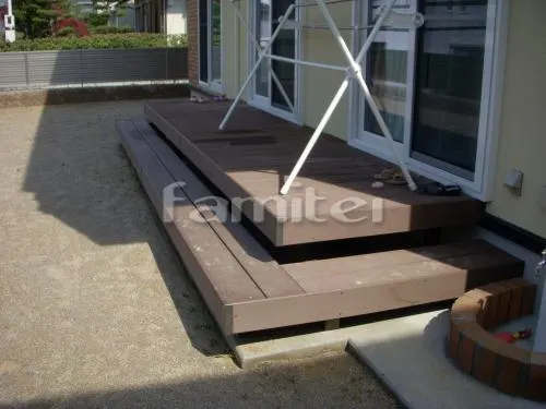 川西市 新築クローズ外構 レンガ調門まわり  ウッドデッキ 樹の木 LIXIL