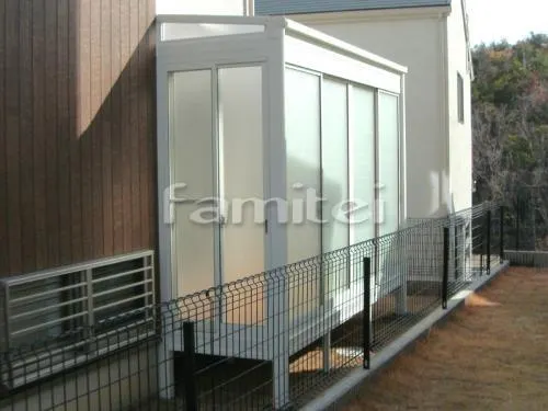 茨木市 エクステリア工事 ガーデンルーム 目隠しサンルーム Ｆ型フラット屋根 特殊加工 網戸