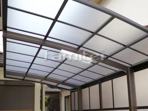 和歌山市 エクステリア工事 カーポート プライスポート 縦1.5台用(1台+延長 縦連棟) R型アール屋根 駐車場ガレージ 目隠しパネル(側面 サイド)1段 カーポート用 カーポート上部 防犯ライト照明 LIXILリクシル LPK-12型 TOEXトエックス