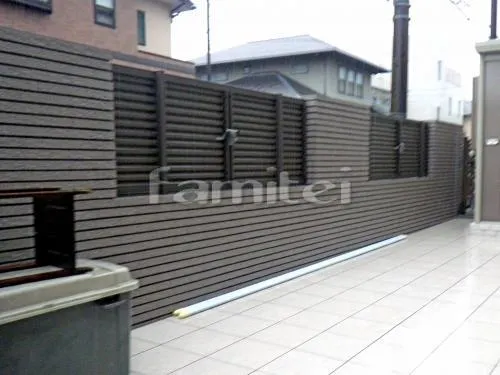 枚方市 お庭リフォーム工事 目隠しフェンス塀 タイルデッキ タクボ物置 ガーデンルーム デザイン目隠し塀 壁タイル貼り