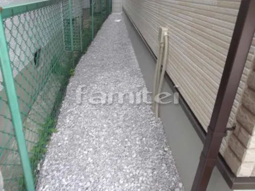 堺市西区 外構工事 機能門柱 YKKAP ポスティモα(アルファ) 照明付き 前入れ後出し郵便受けポスト 玄関アプローチ 駐車場ガレージ床 土間コンクリート 砂利目地 犬走り 防犯砂利敷き バラス砕石