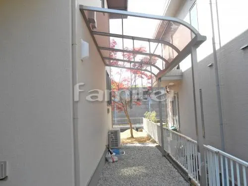 香芝市 外構工事 玄関まわり 門柱 ポスト 袖壁 門扉 アプローチ 手すり ガレージまわり 駐車場屋根 門扉 土間コンクリート 境界フェンス塀 シンボルツリー 植栽灯ガーデンライト照明 洗濯干し屋根 犬走り 防犯砂利敷き 防草シート加工 イナバ物置