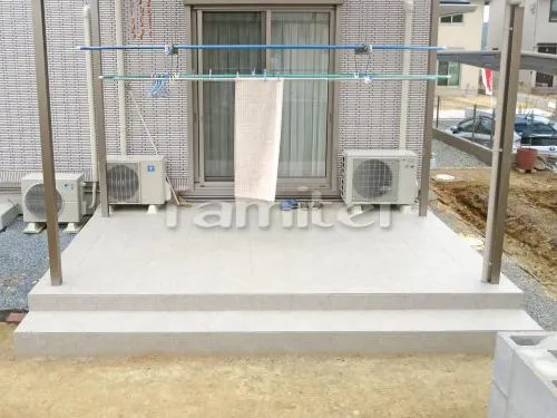 木津川市 外構工事 玄関まわり 門柱 照明 ポスト アプローチ 階段 手すり ガレージまわり 駐車場屋根 土間コンクリート 目隠しフェンス塀 境界フェンス塀 芝生張り 姫高麗芝 花壇 洗濯干し屋根 タイルデッキ 犬走り 防犯砂利敷き バラス砕石