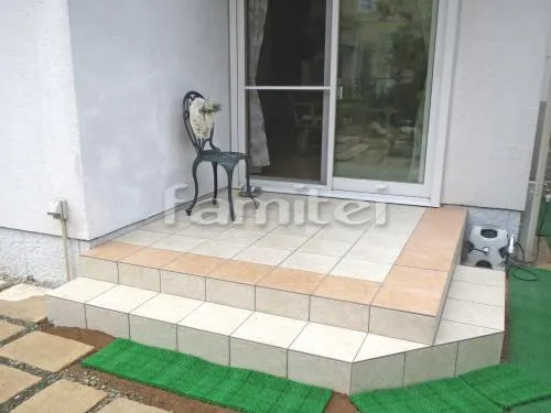 西宮市 庭工事 花壇 壁タイル貼り INAXイナックス グレイスランド300角 GRL-1 GRL-3 LIXILリクシル シンボルツリー ホンコンエンシス 常緑樹 植栽 タイルデッキ INAXイナックス グレイスランド300角 GRL-1 GRL-3 LIXILリクシル 階段ステップ1段