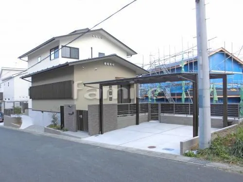 宇陀市 外構工事 玄関まわり 門柱 照明 表札 ポスト 門扉 植栽 花壇 アプローチ ガレージまわり 駐車場屋根 土間コンクリート フェンス 門扉 スロープ バリアフリー 段差ステップ解消 土間コンクリート 土留め化粧ブロック