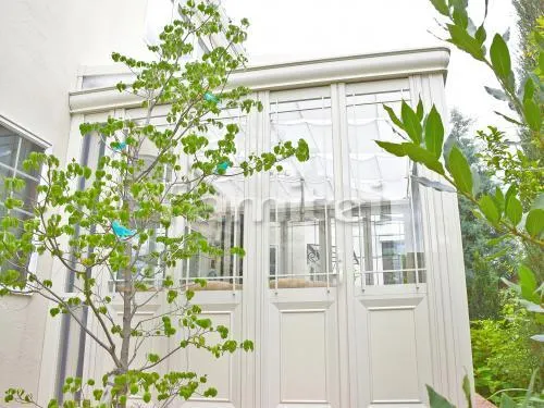 茨木市 リフォーム庭園工事 ガーデンルーム LIXILリクシル NEW暖蘭物語 スタイルA 前面フルガラス 両側面デザインパネル TOEXトエックス サンルーム F型フラット屋根 タイルデッキ 名古屋モザイク インプルネータ ER-R5330 内部日除け 物干し ガーデンルーム LIXILリクシル NEW暖蘭物語用 立水栓 TOSHINトーシン unポッシュ