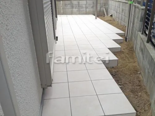 高石市 外構工事 玄関まわり アプローチ 門柱 門扉 カーポート 駐車場ガレージ床 土間コンクリート 目隠しフェンス塀 洗濯干し屋根 タイルデッキ