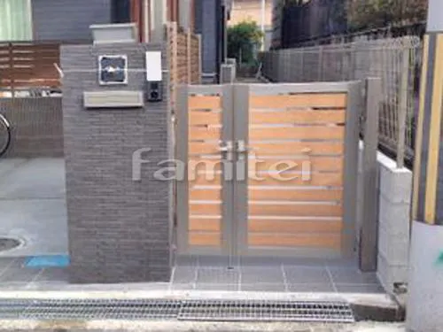 北葛城郡河合町 外構工事 新築モダン セミクローズ外構 玄関まわり 門柱 照明 ポスト 門扉 スロープ ガレージまわり 駐車場屋根 土間コンクリート 門扉 目隠しフェンス塀 境界フェンス塀