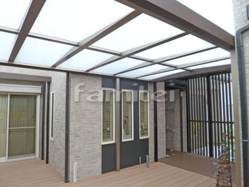 和歌山市 リフォーム庭園工事 人工木材ウッドデッキ LIXILリクシル 樹ら楽ステージ(きらら) 樹脂 TOEXトエックス 雨除け屋根 プラスG Gルーフ 木製調目隠しフェンス塀 縦格子 Gスクリーン 木目調ウォール 玄関アプローチ 床石貼り 乱形石 石英岩