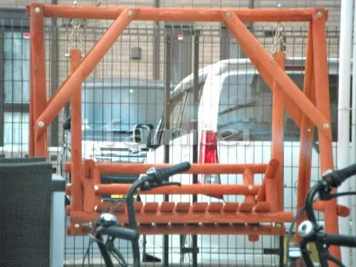 岸和田市 リフォーム外構工事 駐車場ガレージ リフォーム外構 木製調ガーデンルーム ココマ サイドスルー腰壁タイプ+オープンテラスタイプ F型フラット屋根 クリーンハンガー 壁タイル貼り はるかべくん 細割ボーダー タイルデッキ グレイスランド300角 駐車場ガレージ床 土間コンクリート 化粧砂利目地 アベニューストーン ピンコロ石花壇 サビ DIY木製ブランコ プレゼントキャンペーン商品