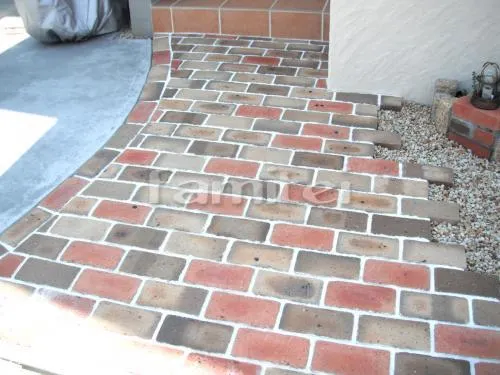 草津市 外構工事 新築ナチュラル オープン外構 玄関まわり 門柱 表札 ポスト カーポート 土間コンクリート テラス屋根